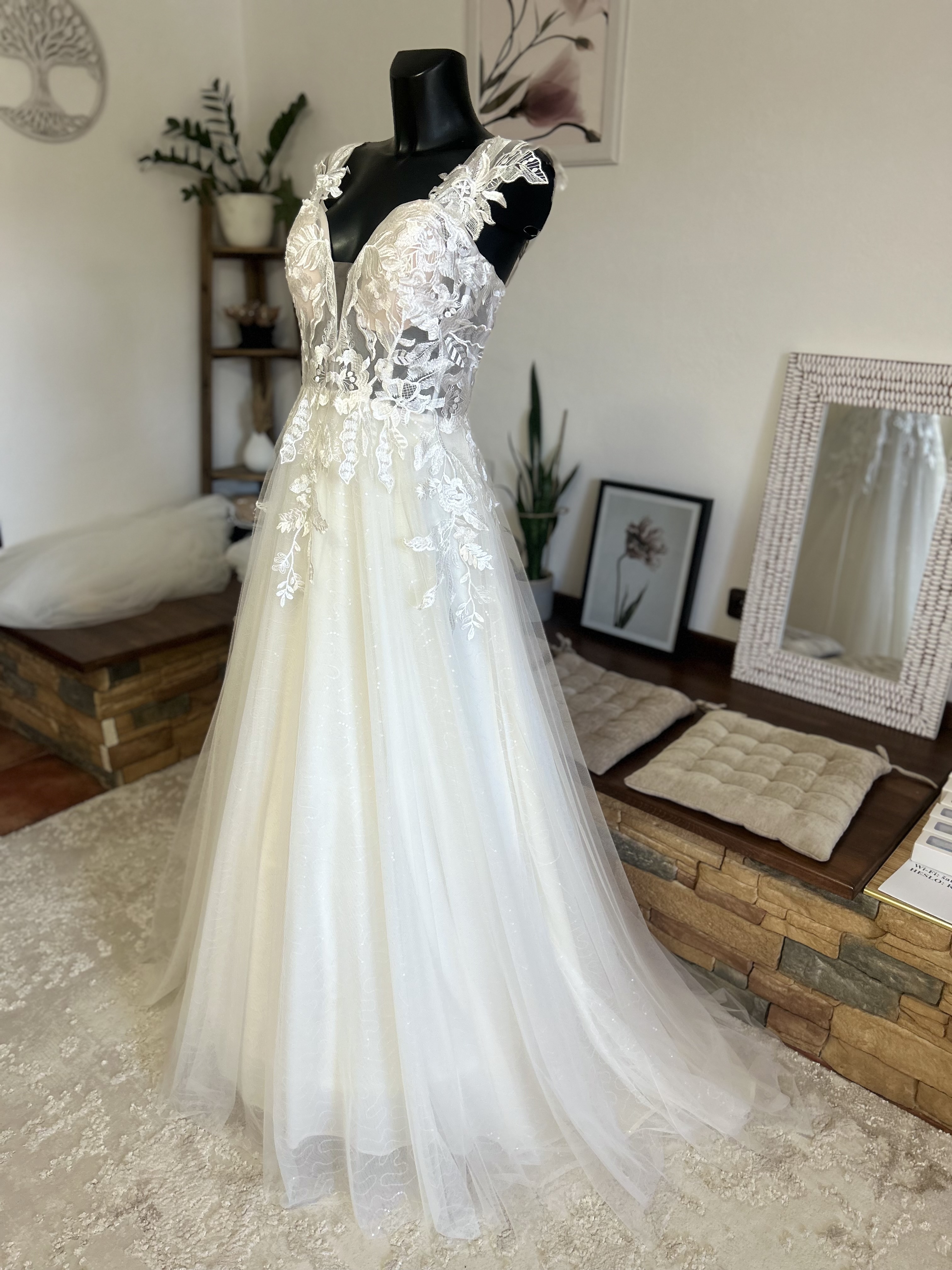 svatební šaty, velikost 40 až 44