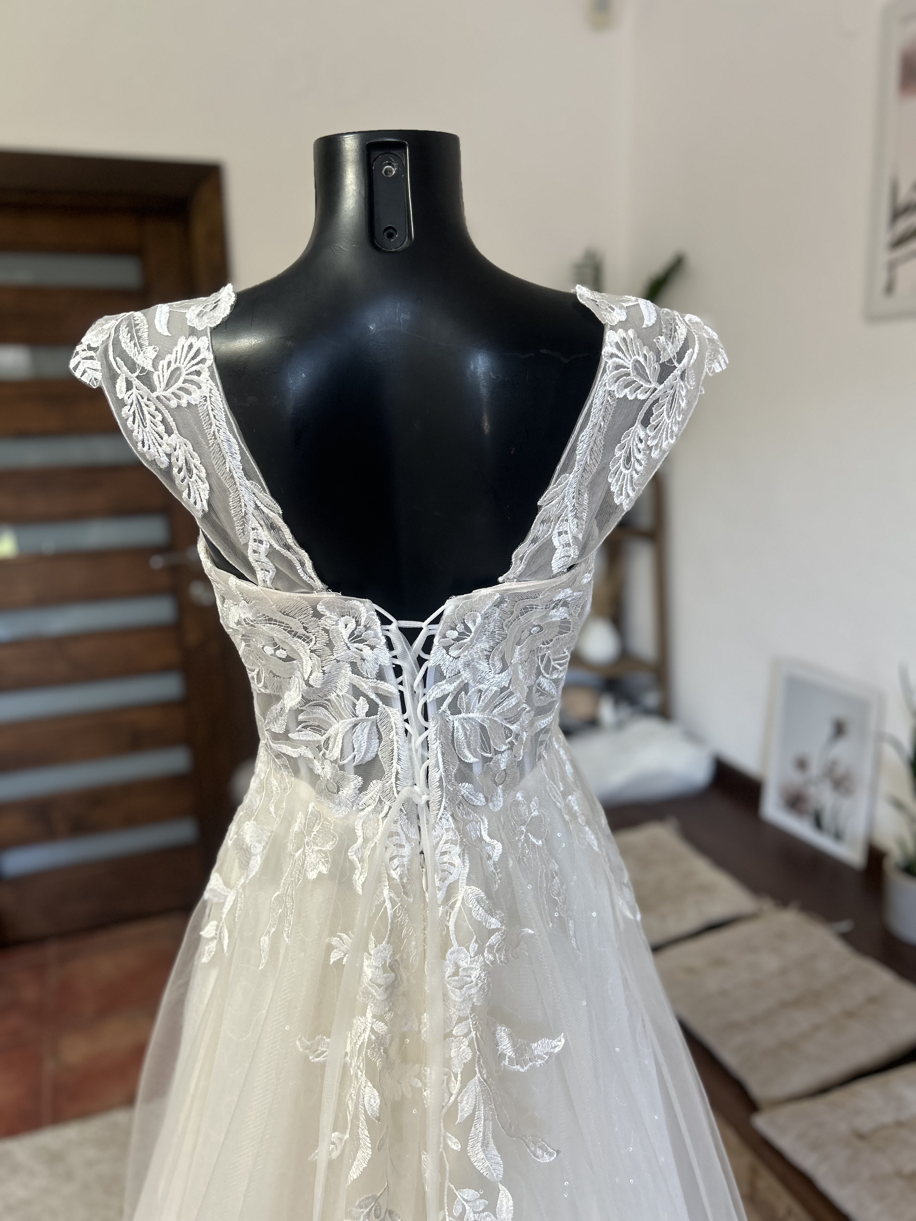 svatební šaty, velikost 40 až 44