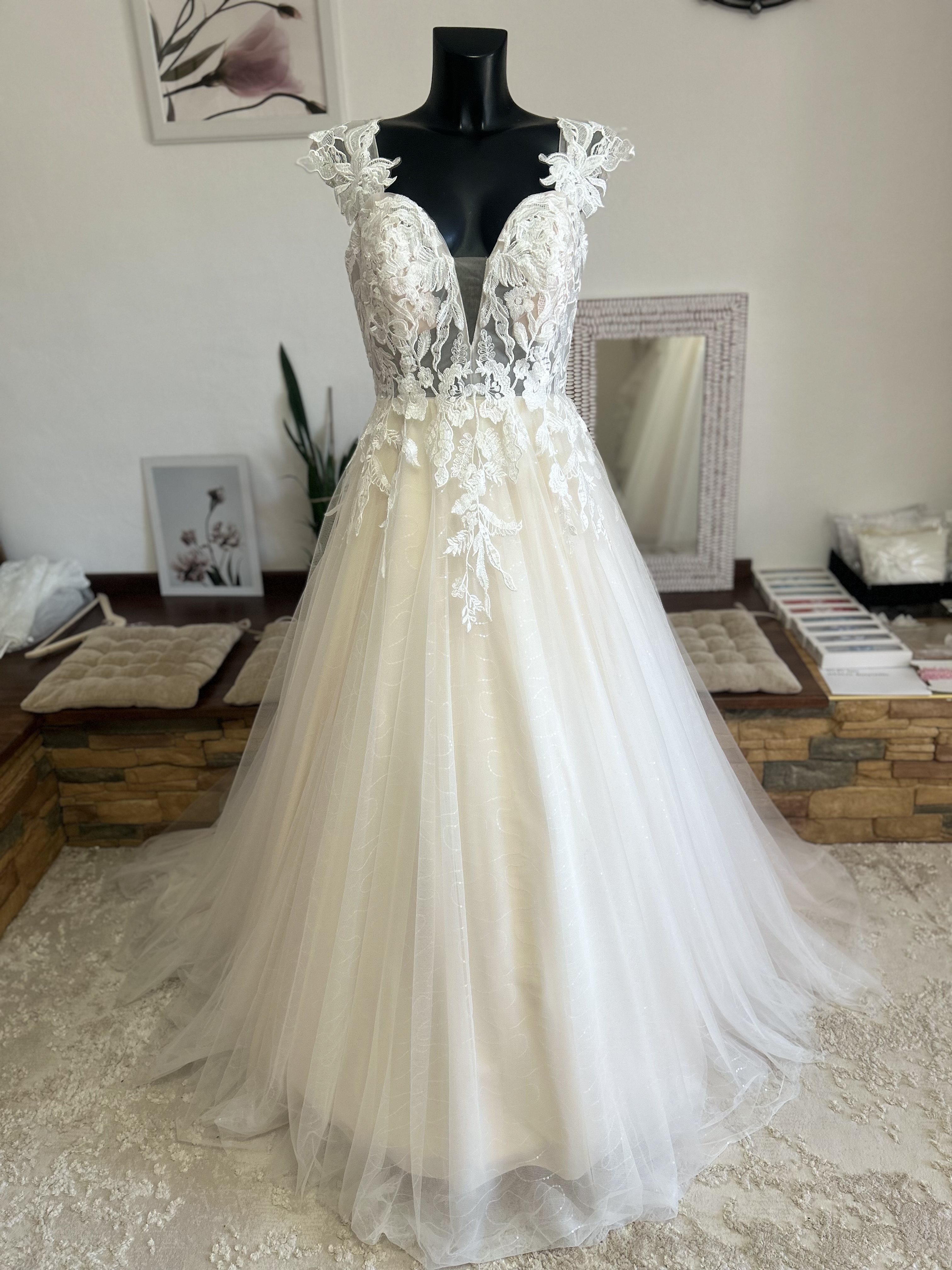 svatební šaty, velikost 44 až 48